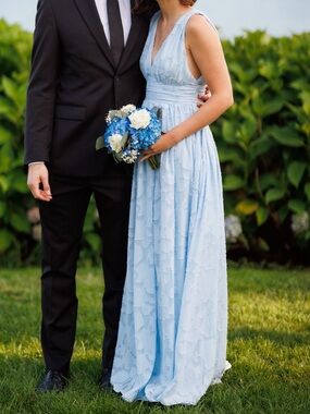 Light Blue V-Neck Maxi Dress